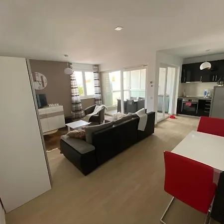 Apartman Erika Nin Exterior photo